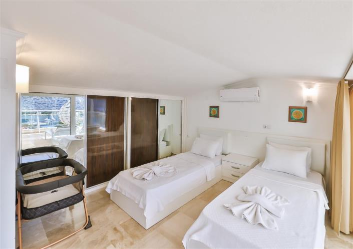 Image No.35-3 Bed Villa for sale