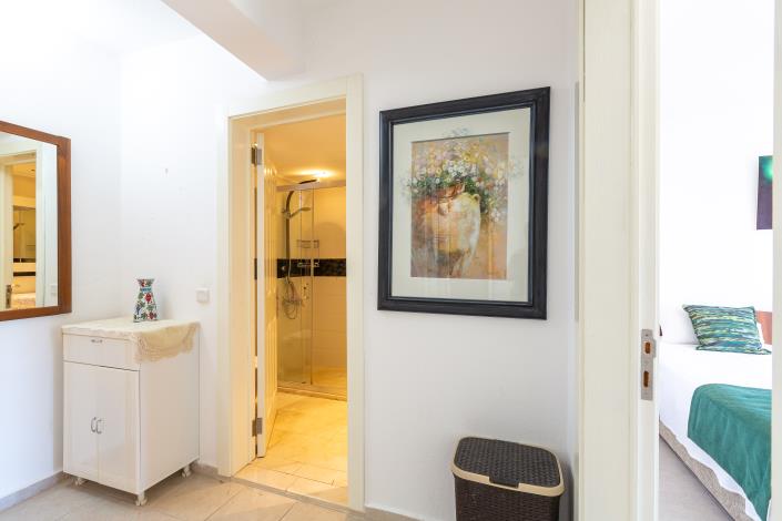 Image No.27-2 Bed Apartment for sale