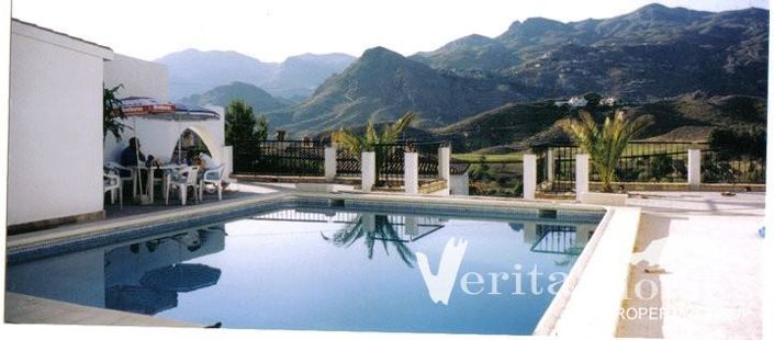 Image No.2-Villa de 12 chambres à vendre à Turre