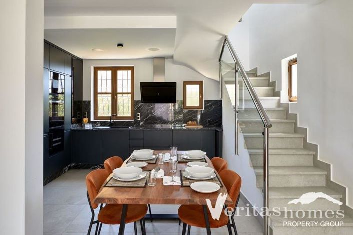 Image No.6-3 Bed Villa for sale