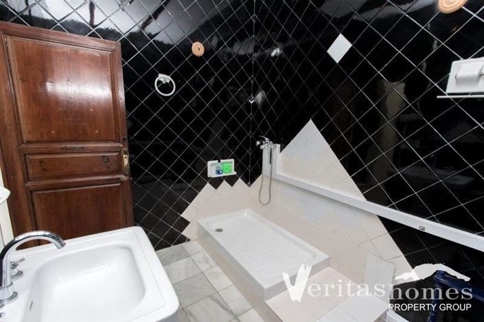 Image No.16-2 Bed Commercial for sale