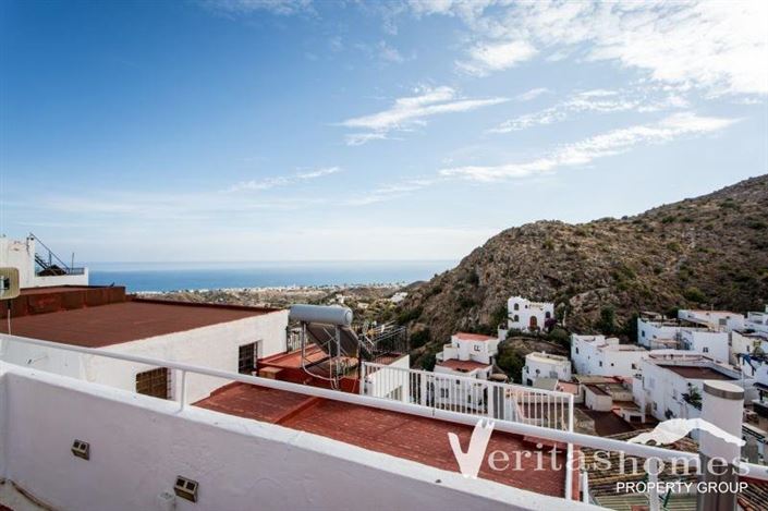 Image No.19-2 Bed Commercial for sale