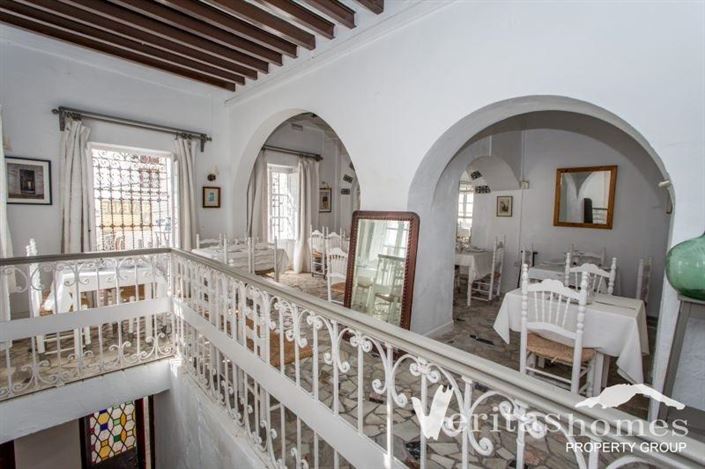 Image No.2-2 Bed Commercial for sale