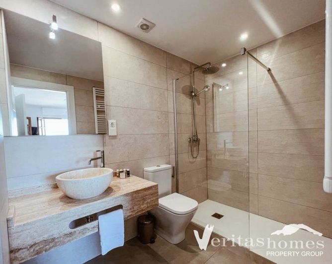 Image No.17-3 Bed Apartment for sale