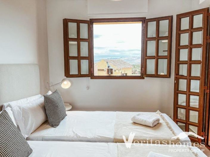 Image No.11-2 Bed Apartment for sale