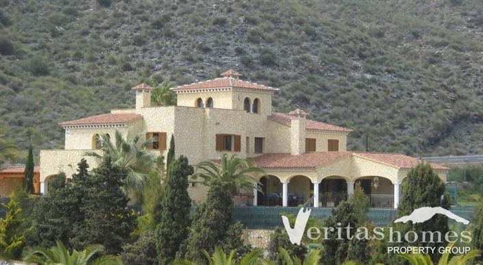 Image No.1-Villa de 5 chambres à vendre à Cala Panizo
