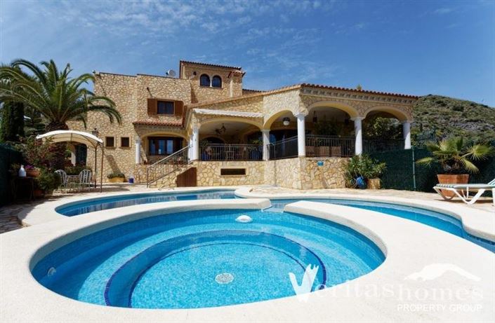 Image No.6-5 Bed Villa for sale
