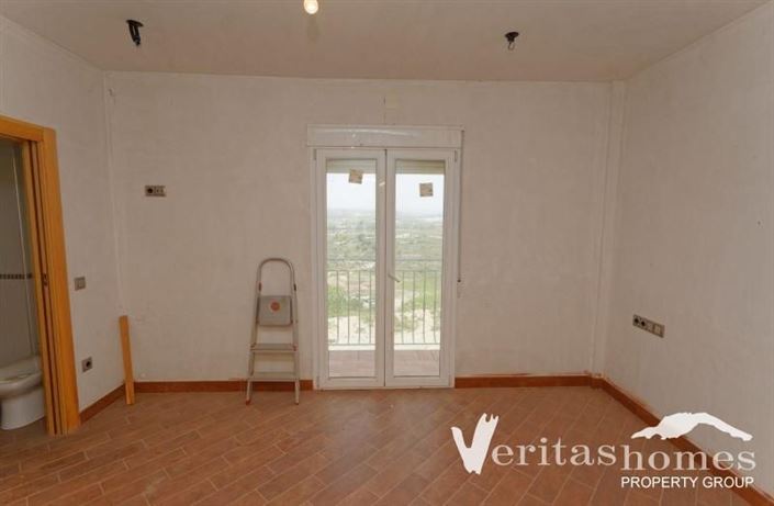 Image No.14-5 Bed Villa for sale