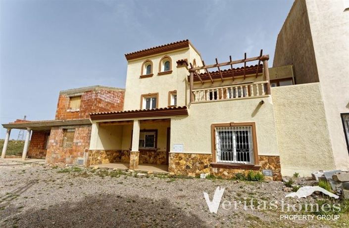 Image No.3-5 Bed Villa for sale