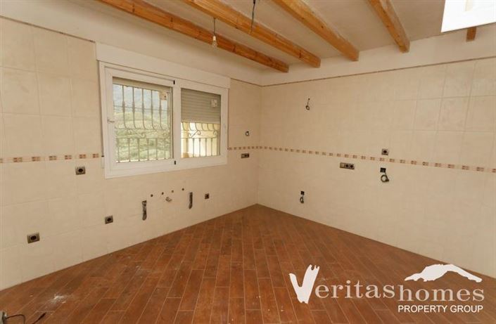 Image No.9-5 Bed Villa for sale