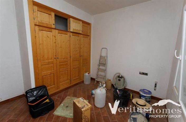 Image No.10-5 Bed Villa for sale