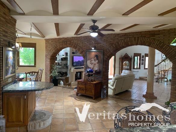 Image No.7-5 Bed Villa for sale