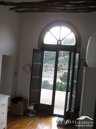 Image No.15-5 Bed Village House for sale