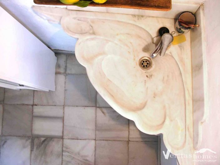 Image No.7-5 Bed Village House for sale