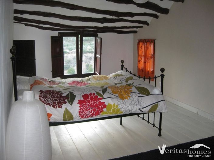 Image No.9-5 Bed Village House for sale