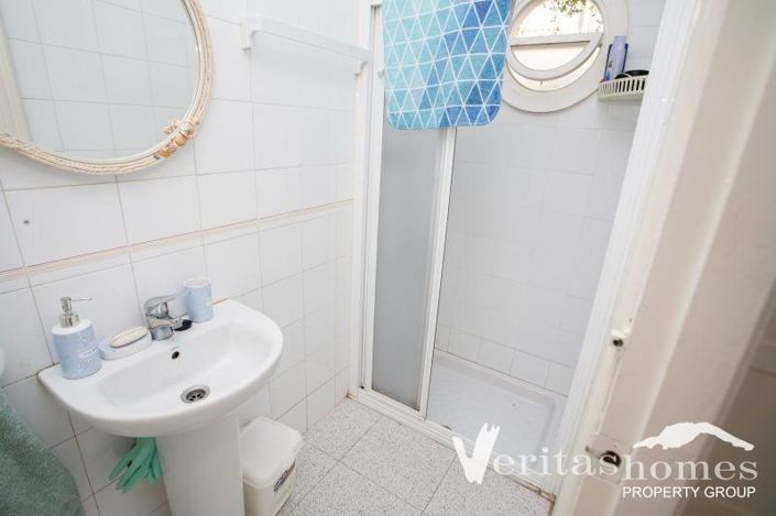 Image No.12-5 Bed Townhouse for sale