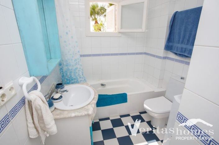 Image No.14-5 Bed Townhouse for sale