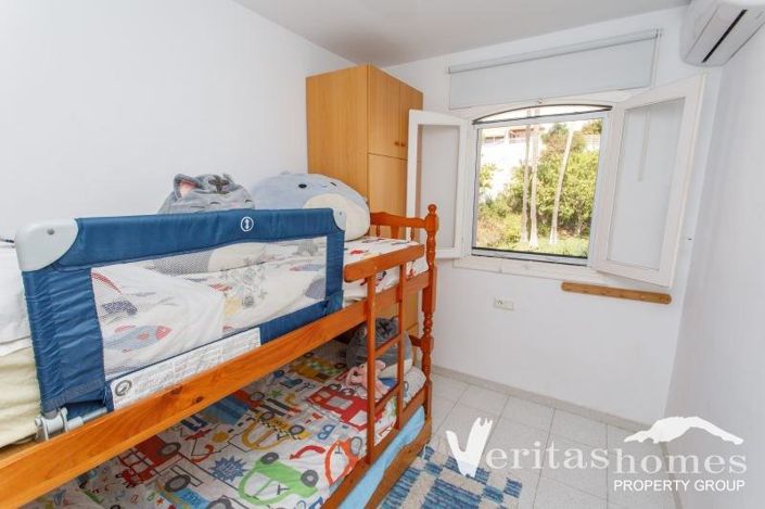 Image No.15-5 Bed Townhouse for sale