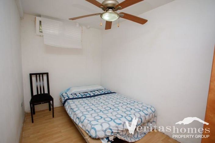 Image No.20-5 Bed Townhouse for sale