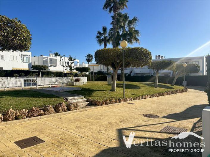 Image No.10-3 Bed Townhouse for sale