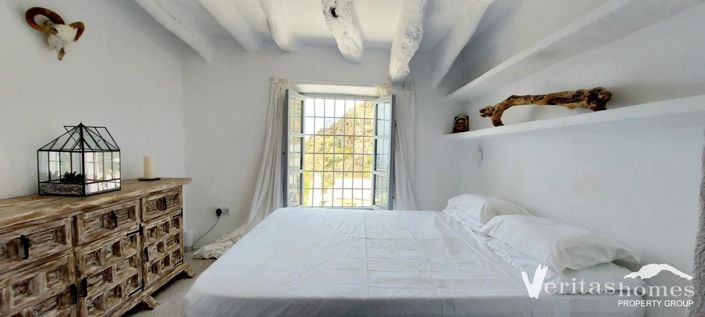 Image No.4-1 Bed Village House for sale