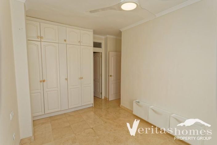 Image No.12-3 Bed Apartment for sale