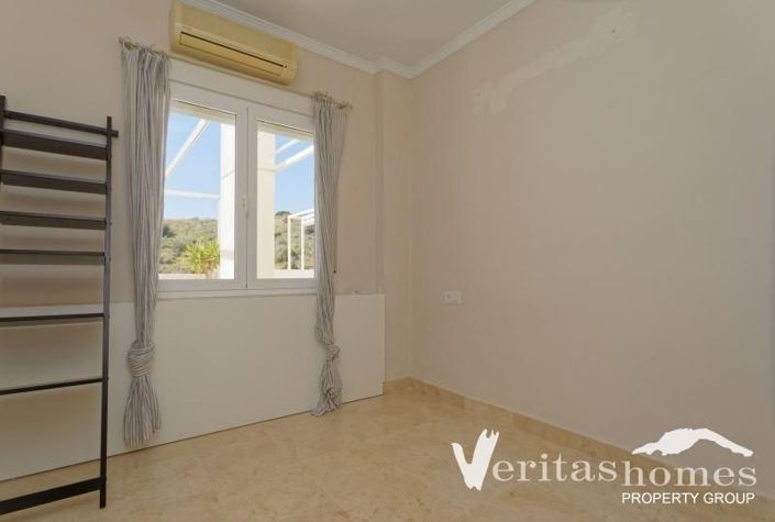 Image No.15-3 Bed Apartment for sale