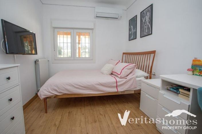 Image No.17-3 Bed Villa for sale