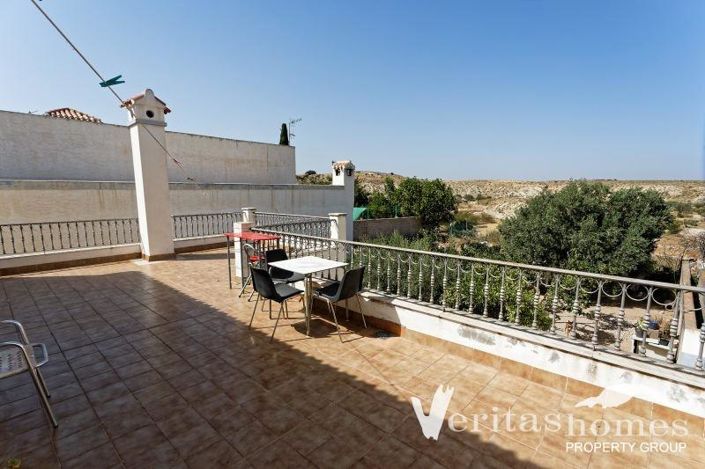 Image No.4-6 Bed Villa for sale