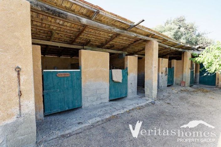 Image No.19-3 Bed Villa for sale