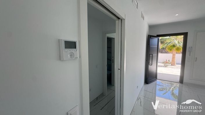 Image No.8-3 Bed Villa for sale