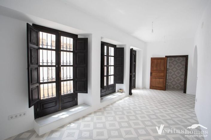 Image No.19-3 Bed Village House for sale