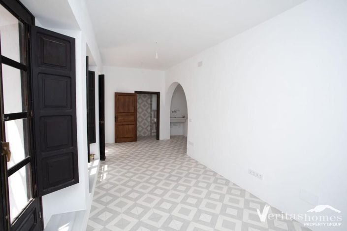 Image No.20-3 Bed Village House for sale