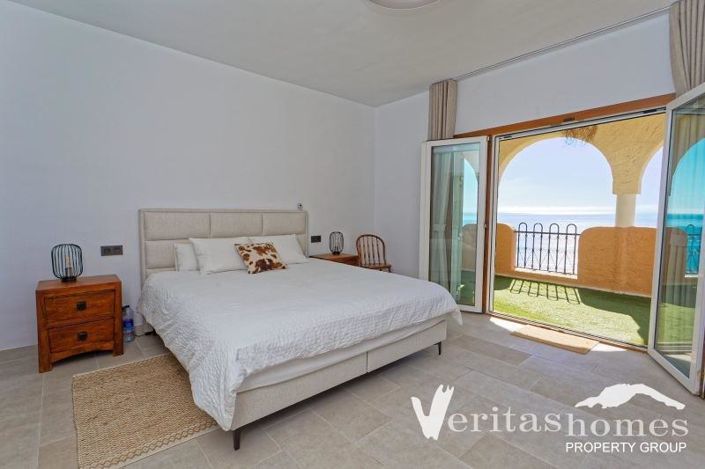 Image No.17-3 Bed Villa for sale