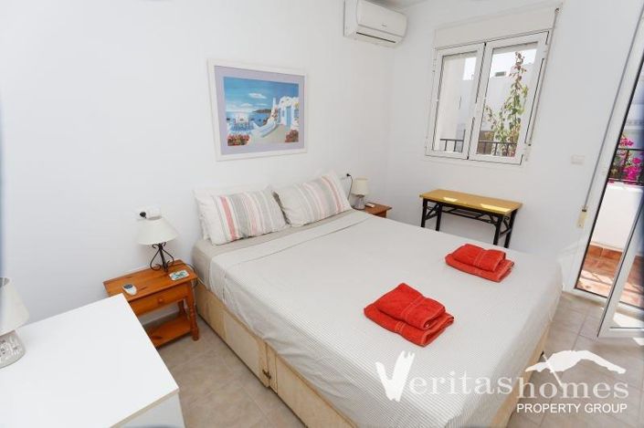 Image No.7-2 Bed Townhouse for sale