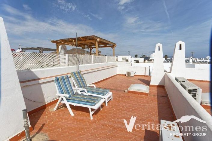 Image No.8-2 Bed Townhouse for sale