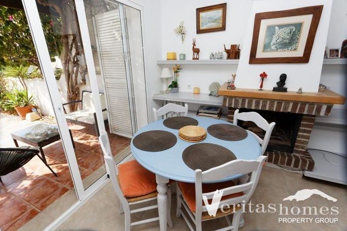 Image No.9-2 Bed Townhouse for sale