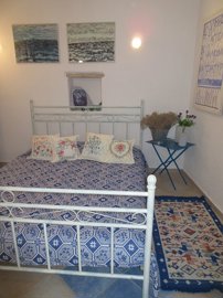 8-elxisathomeingreecechios-bedroom-1-s