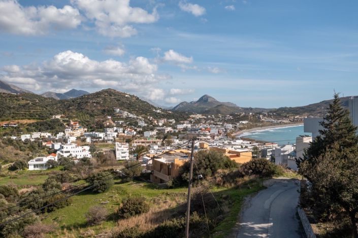 Image No.7-3 Bed Land for sale