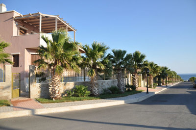 pearls-of-crete-ex2
