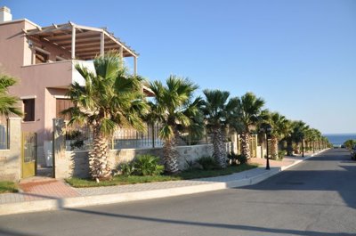 pearls-of-crete-ex2-1
