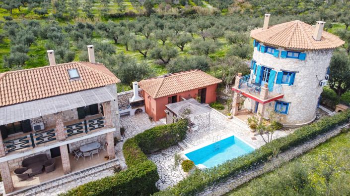 Image No.1-4 Bed Village House for sale