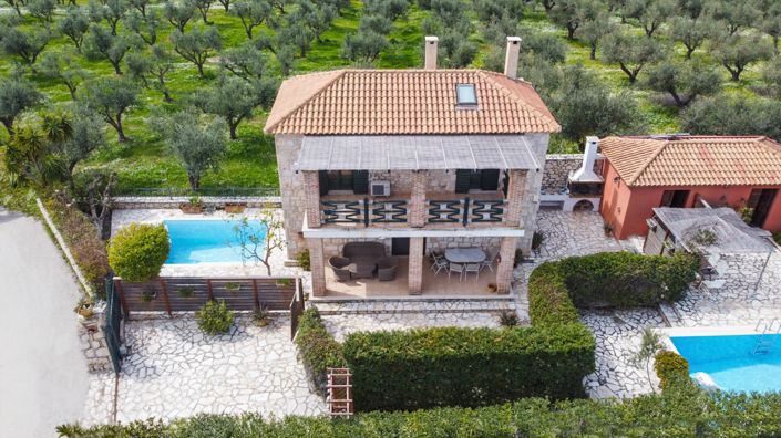 Image No.18-4 Bed Village House for sale