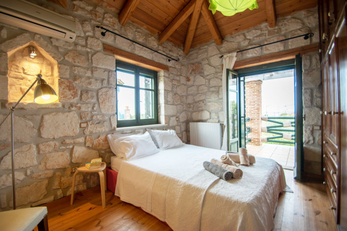 Image No.25-4 Bed Village House for sale