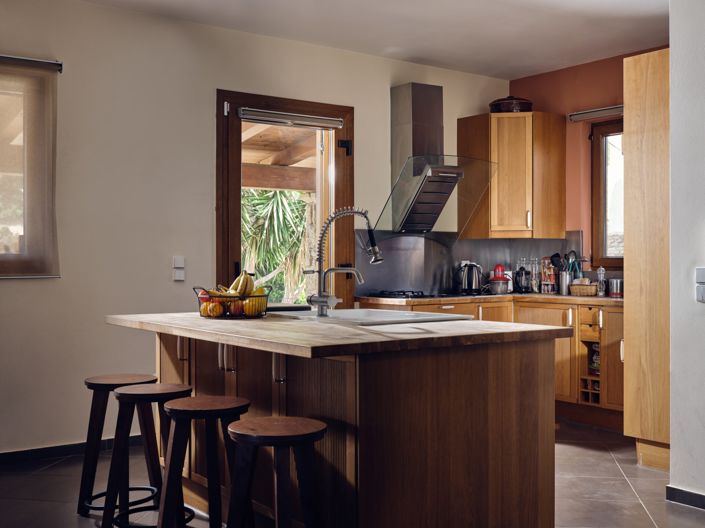 Image No.12-10 Bed Village House for sale