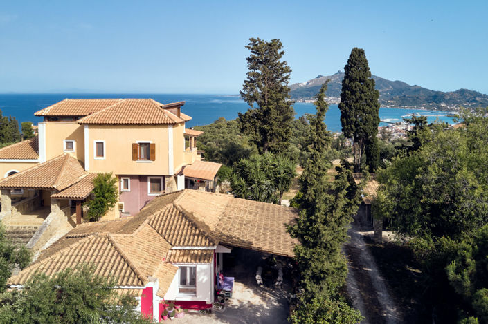 Image No.16-10 Bed Village House for sale