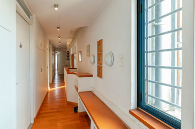 19-2nd-floor-hallway
