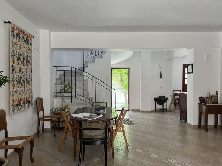 Image No.5-14 Bed Townhouse for sale