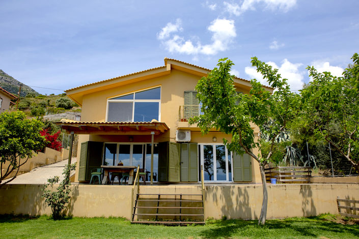 Image No.1-Villa de 3 chambres à vendre à Grèce centrale