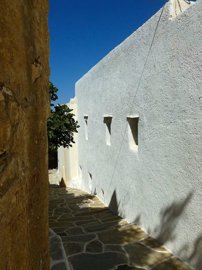 elxis-at-home-in-greecesikinos-traditional-tw